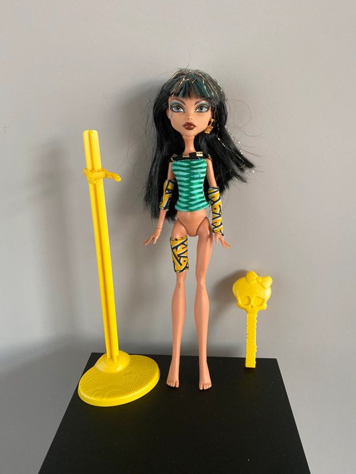 Cleo Wave 2