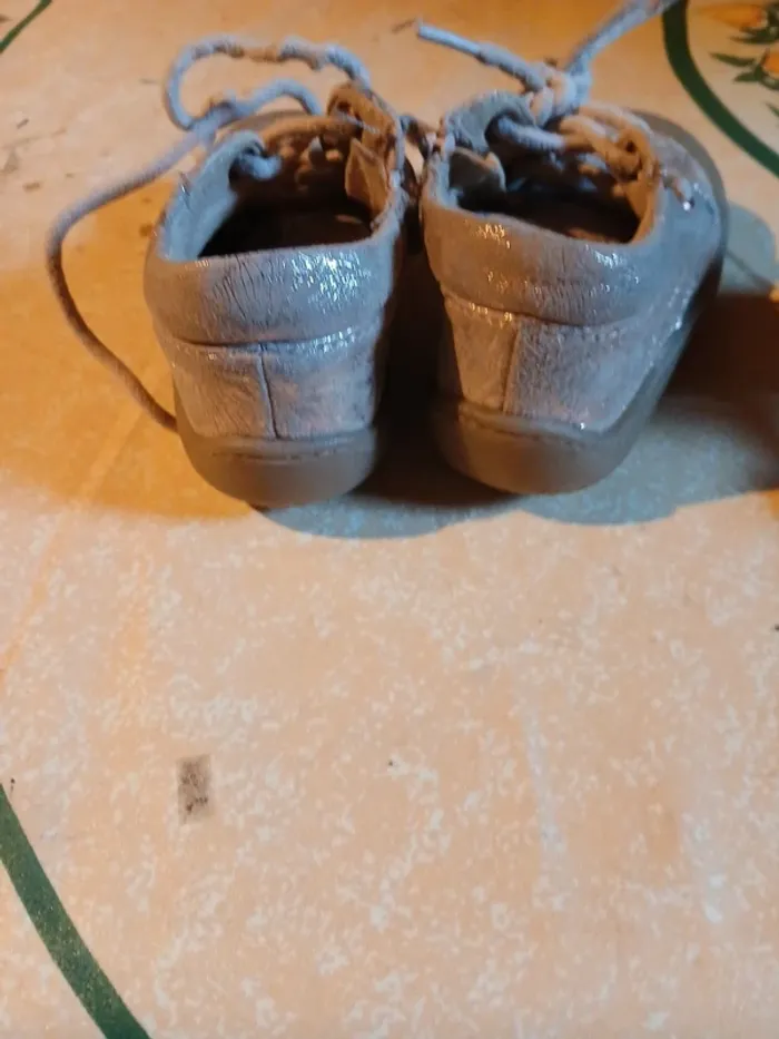 Chaussure enfant t19 et 21 - photo numéro 2