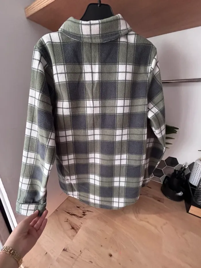 Sublime chemise épasse et douce en polaire • 12 ans - photo numéro 7