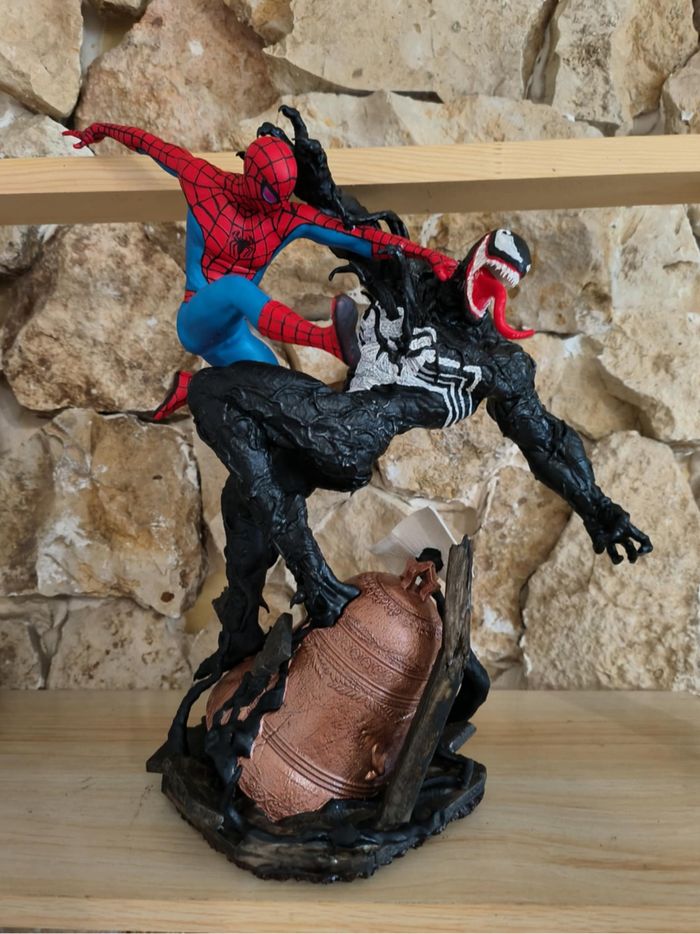 Diorama Spiderman vs venom