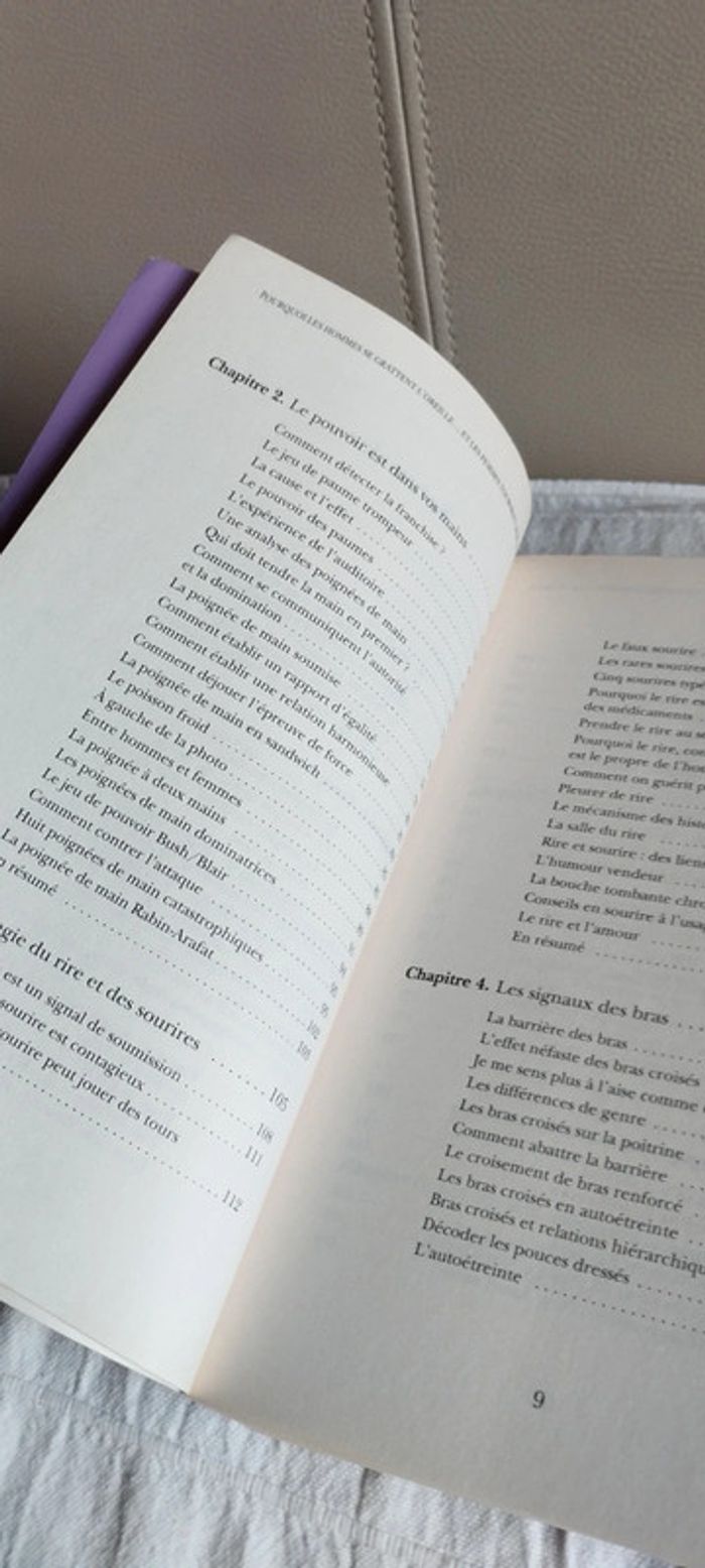 Pourquoi les hommes se grattent l'oreille et les femmes tournent leur alliance - photo numéro 4