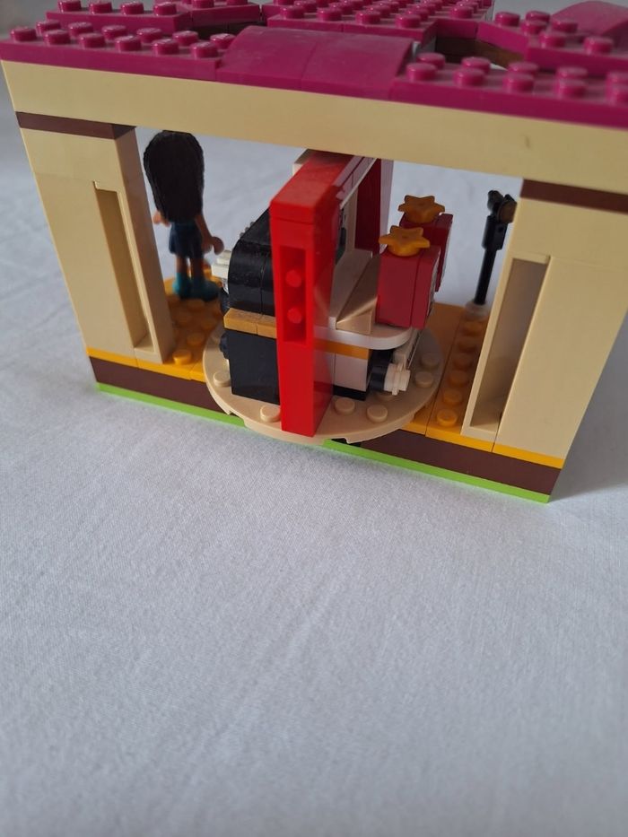 Lego friends 41334 la scène de spectacle d Andrea - photo numéro 4