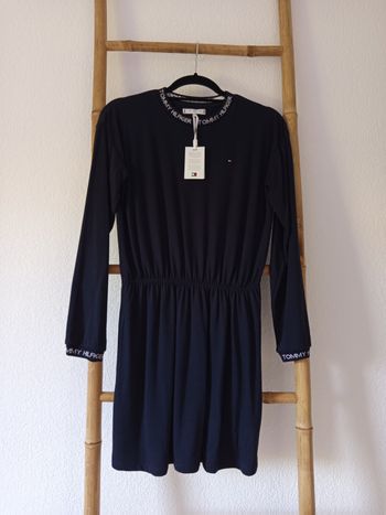 Robe bleu marine Tommy Hilfiger taille 14 ans neuve avec étiquette