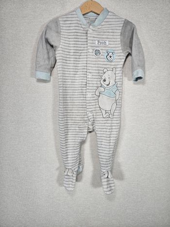 Pyjama  velours  winnie l'ourson  C&A 74cm