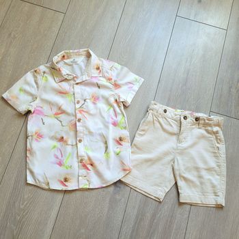 Ensemble 2 pièces  short et chemisette. Fille 3 ans. Marque H&M