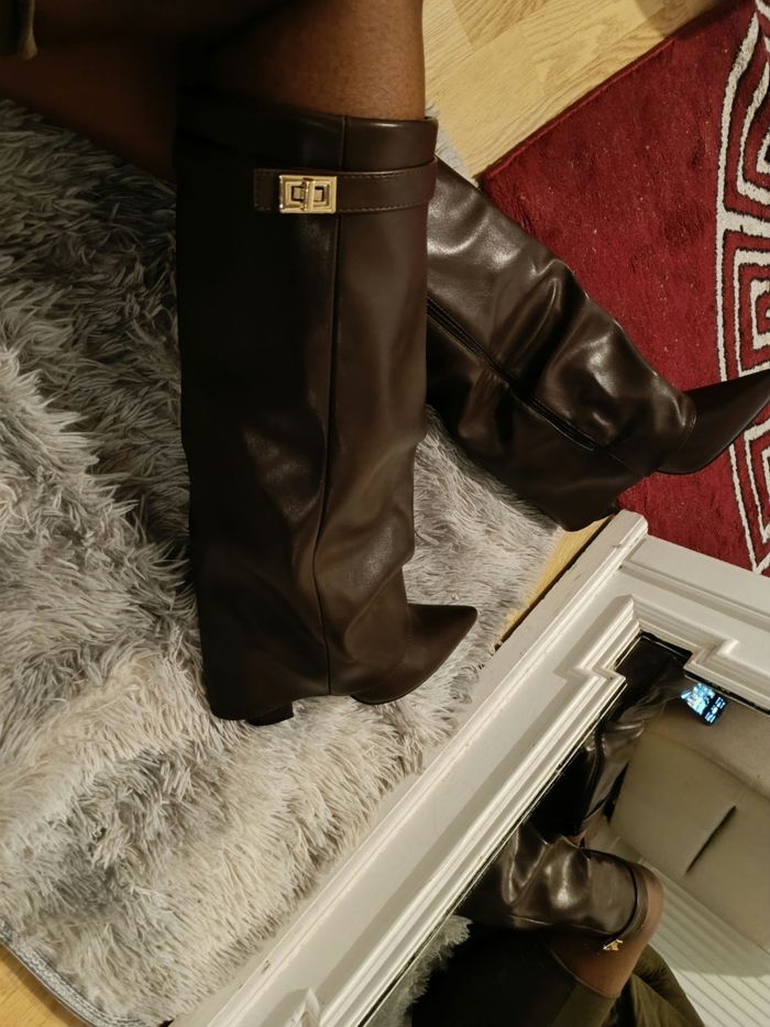 Bottes hautes couleur café