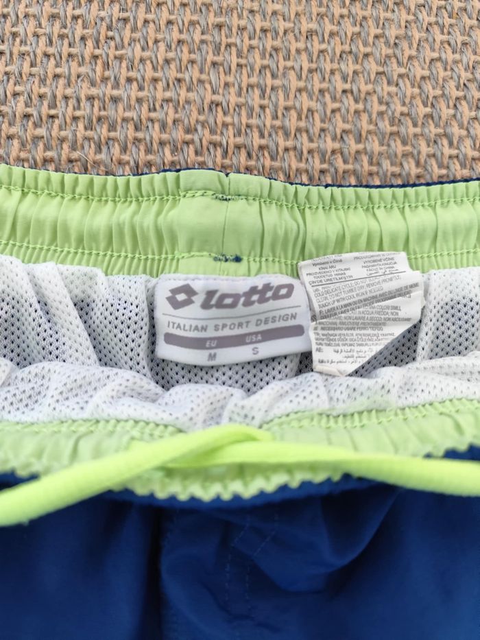 Short Lotto , taille M , très bon état - photo numéro 2