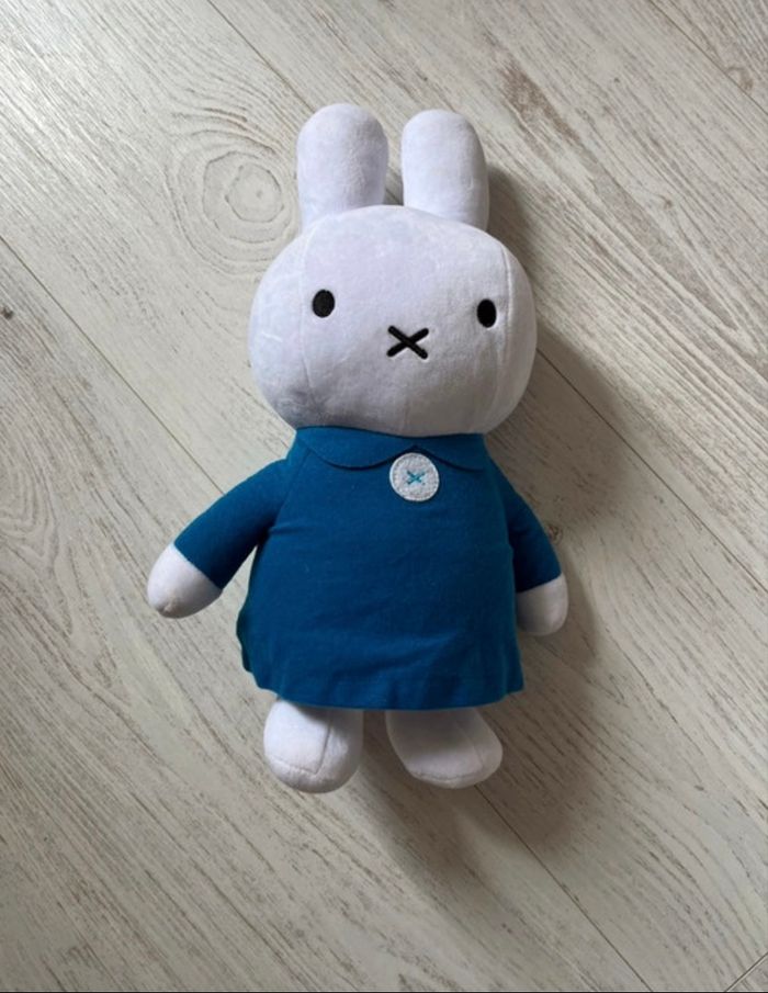 Miffy peluche interactive