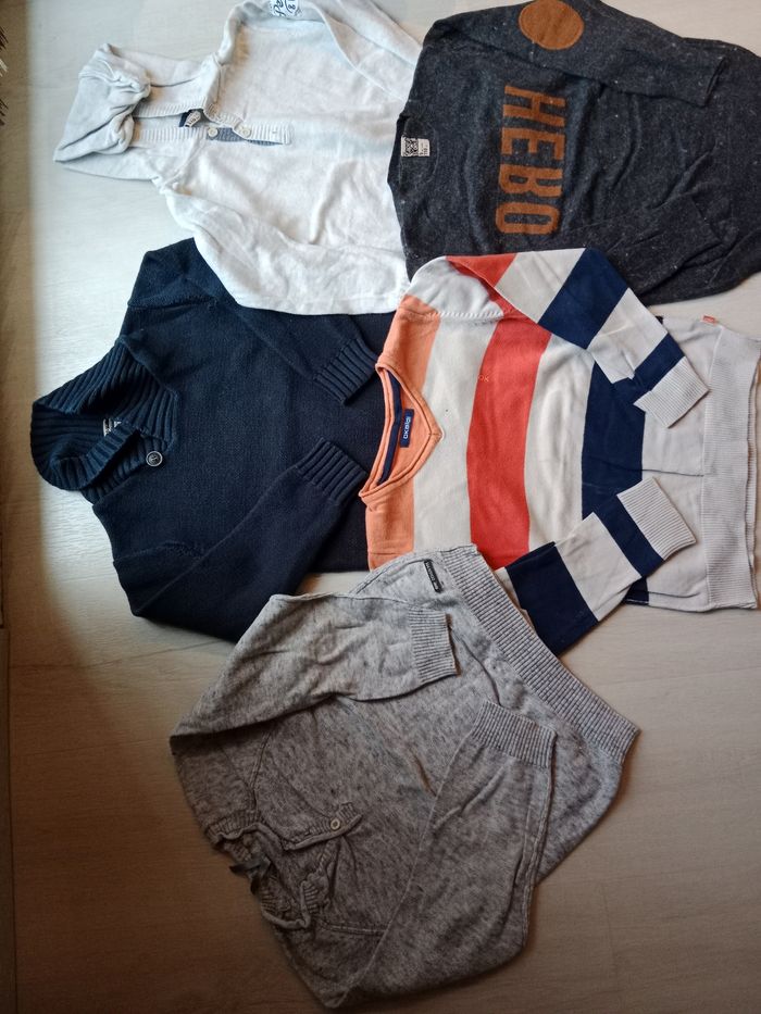 Lot vêtements 5 ans - photo numéro 4