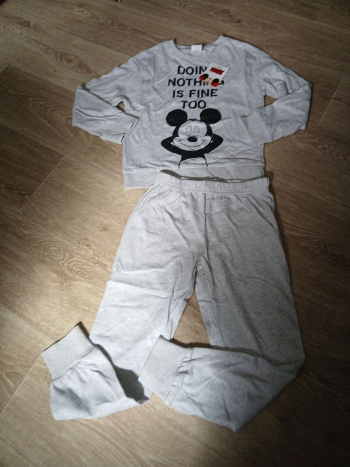 Pyjama neuf Mickey mouse 6 ans - photo numéro 2