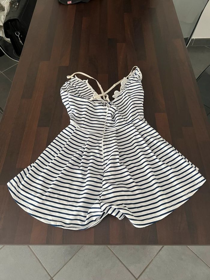 Combi short court idéal plage parfait état taille 38 acheté en Italie - photo numéro 3