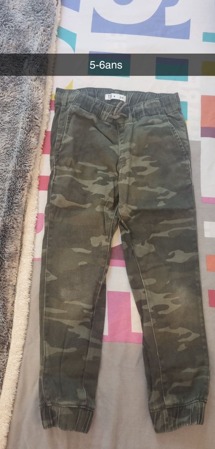 Lot pantalon enfant - photo numéro 3