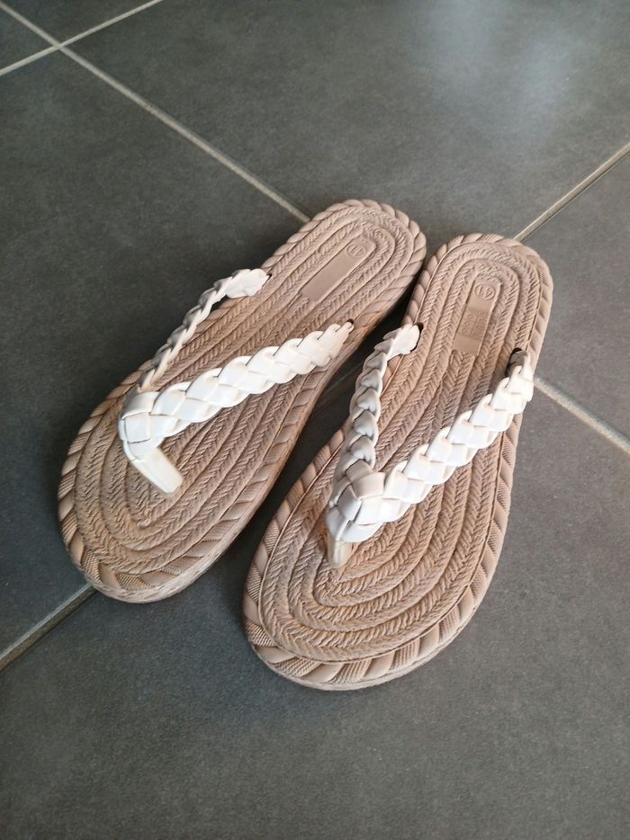Tongs Shein 
Pointure 41