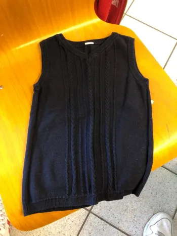 Pull sans manche bleu marine