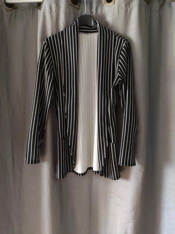 Veste fine à rayures