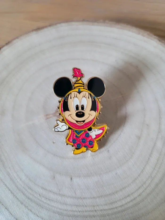 Minnie jasmine pins tokyo disney sea - photo numéro 2