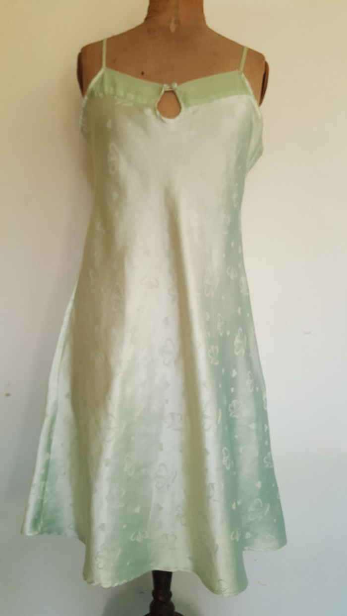 Duo nuisette + peignoir satin taille L - photo numéro 2