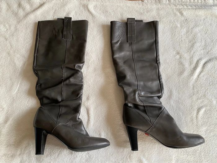 Bottes Zara en cuir grises à talon taille 37 - photo numéro 2