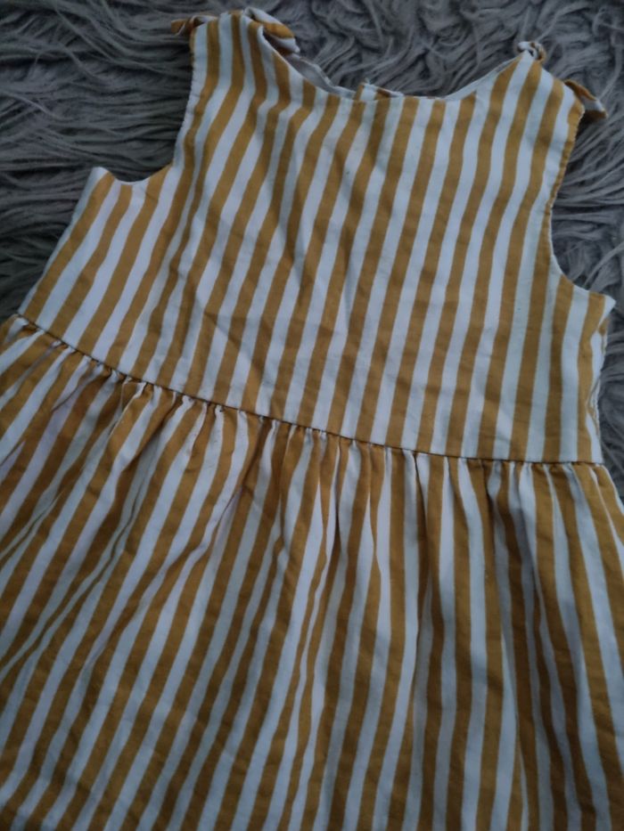 Robe sans manches rayé blanc et moutarde 12mois - photo numéro 2