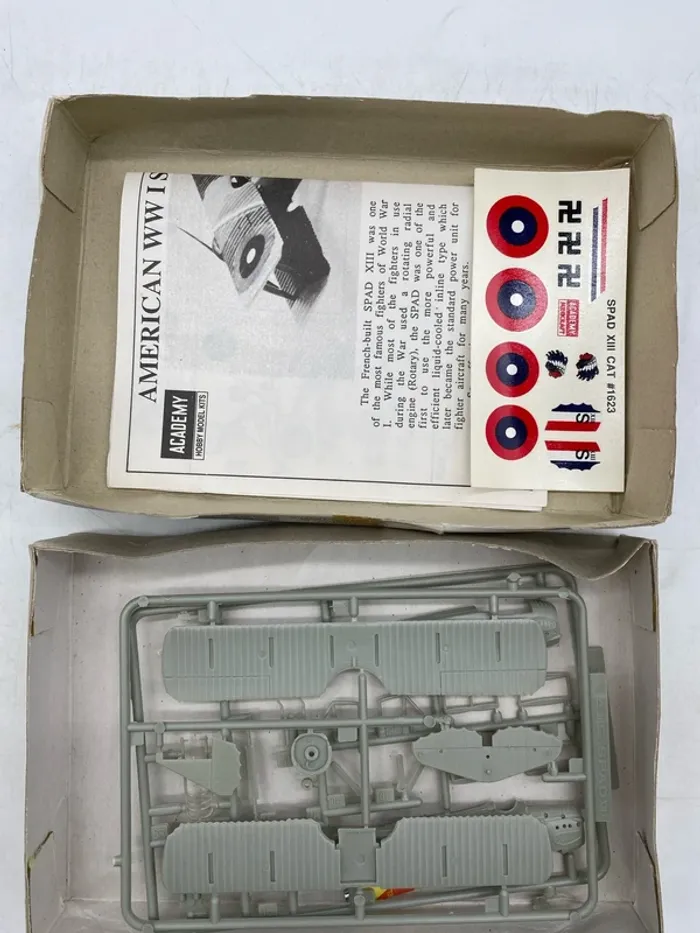 Maquette Academy minicraft spad XIII wwI fighter - photo numéro 2