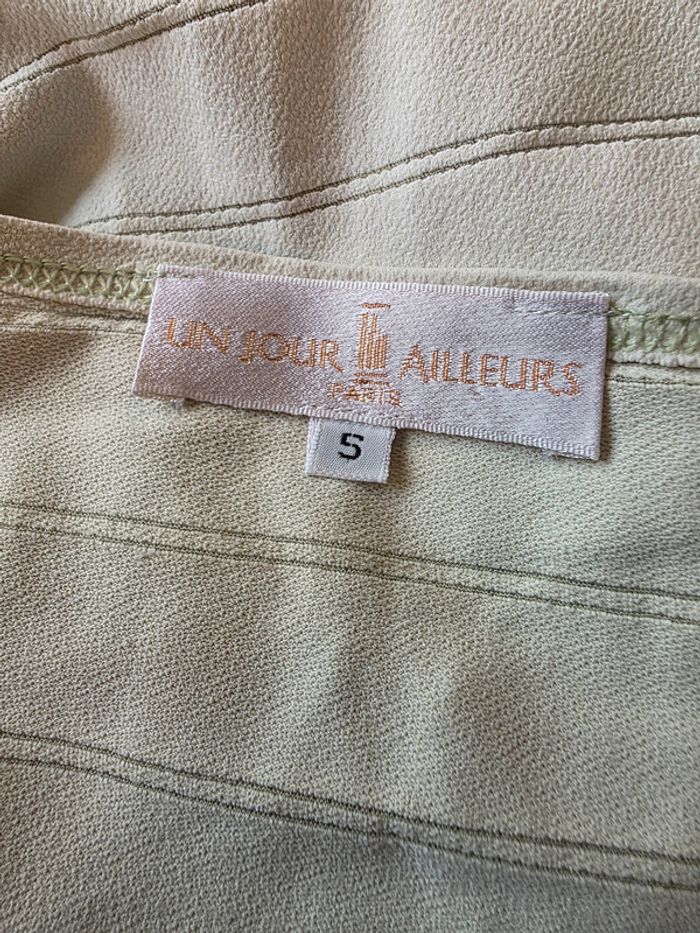 Blouse à manches courtes Un Jour Ailleurs Taille 46 - photo numéro 3