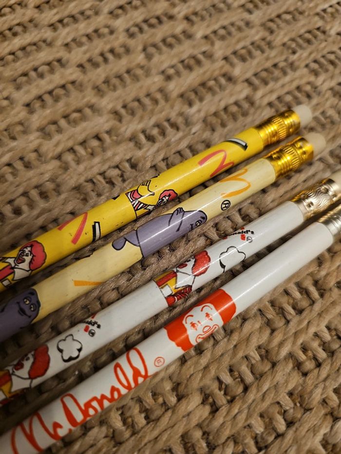Crayons papier McDonald's vintages - photo numéro 7