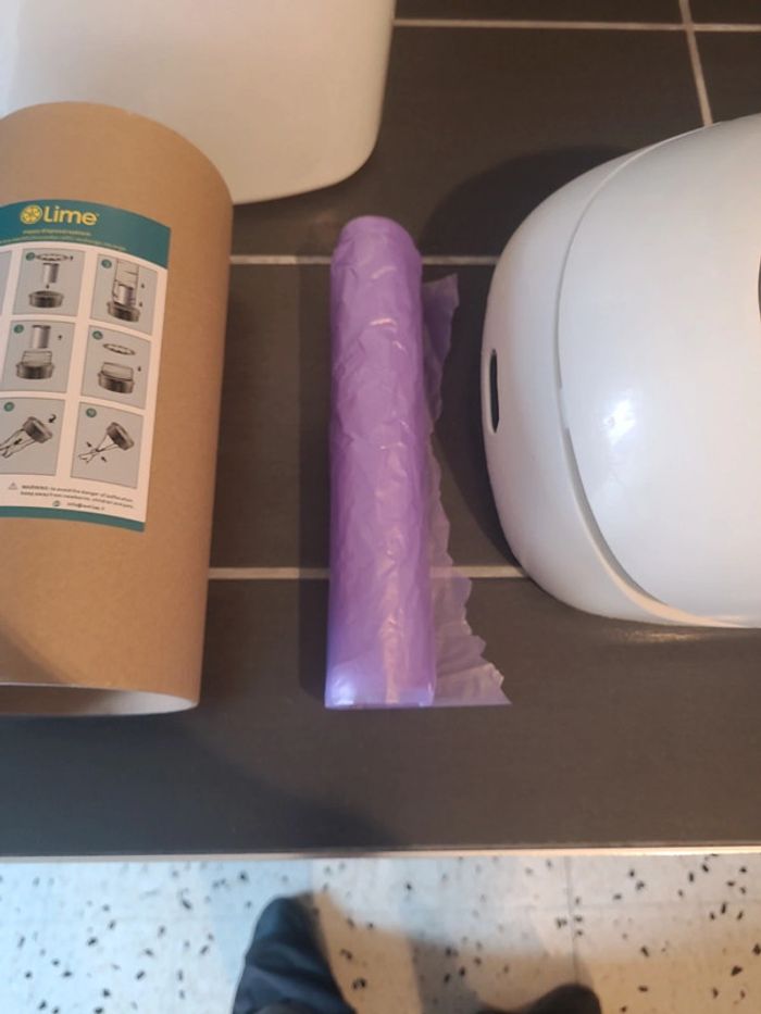 Poubelle tommee - photo numéro 3