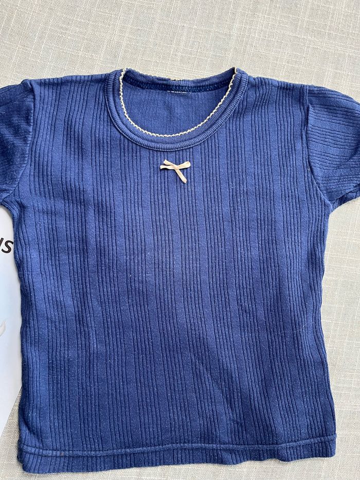 T-shirt avec petit noeud - photo numéro 2