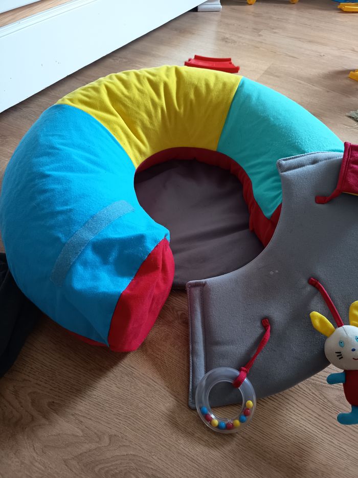 Coussin gonflable d’éveil bébé avec jouets détachables - photo numéro 2