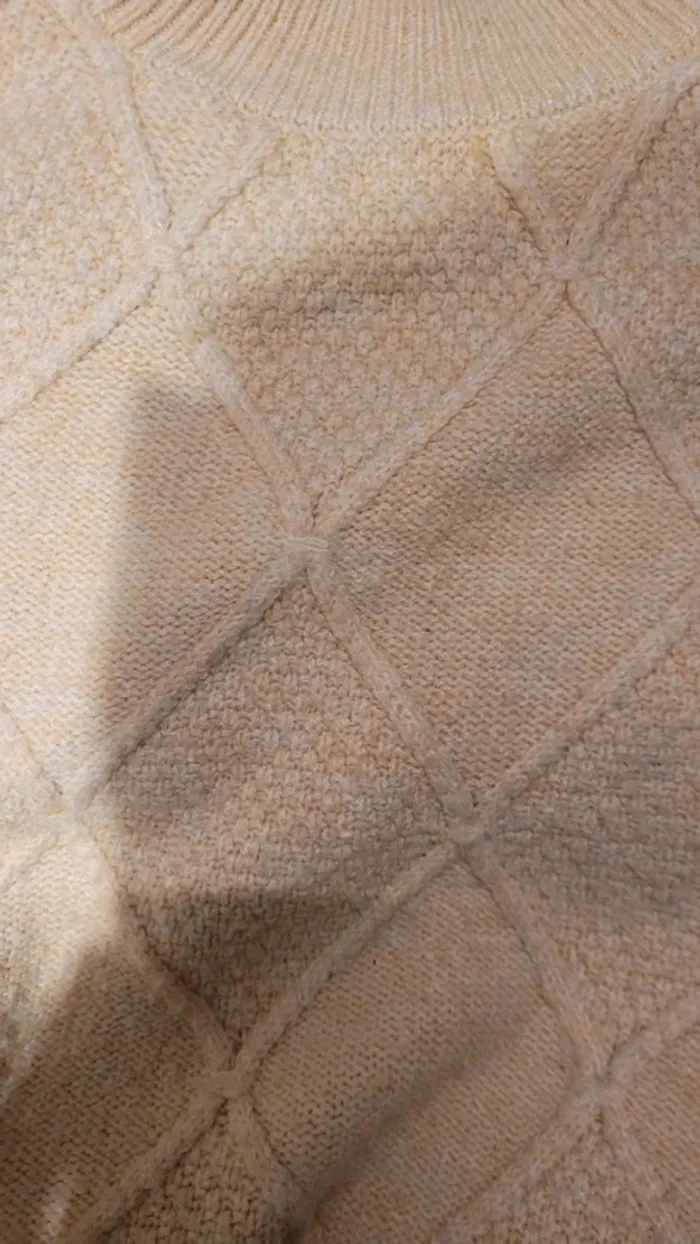 Pull chaud col rond manches bouffantes - photo numéro 3