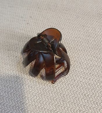 Pince à cheveux chignon marron