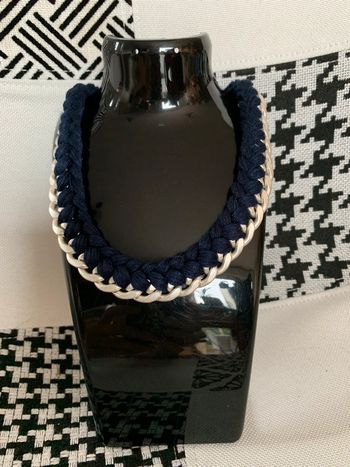 Lot de 17 colliers / sautoirs fantaisie