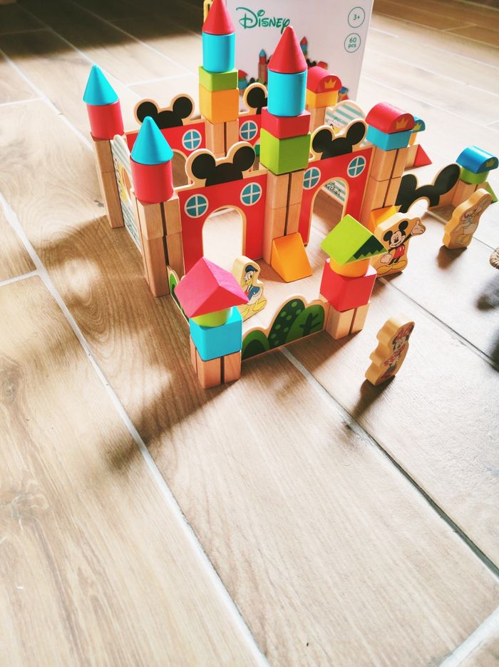 🏰Coffret Château Disney blocs cubes de construction en bois marque Disney - photo numéro 2