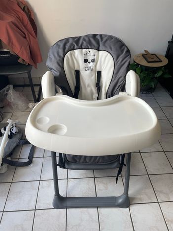 Chaise haute bébé évolutive – Très bon état