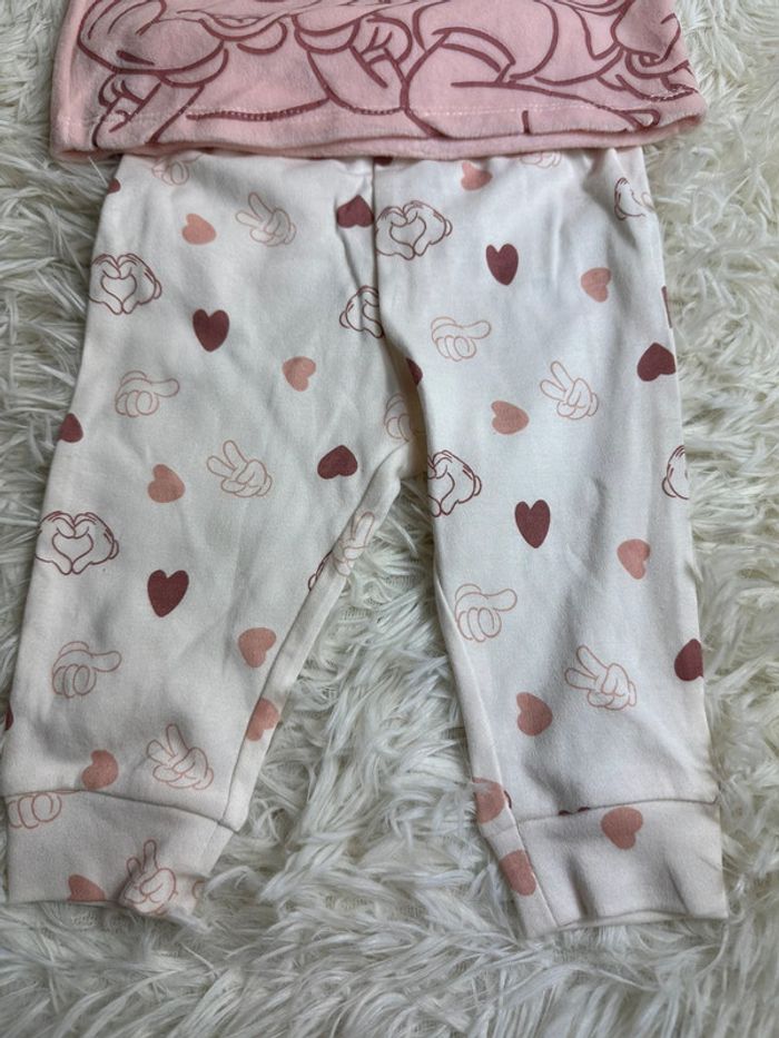Pyjama deux pièces en velours rose Disney taille 6 mois - photo numéro 2