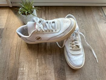 - Baskets Nike - Pointure 37,5 - Très bon état