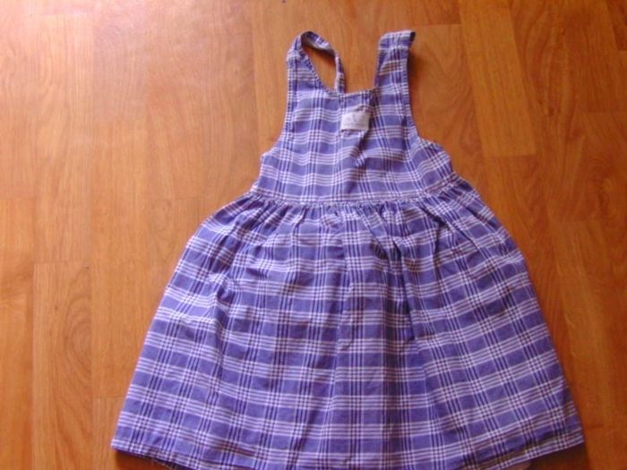 Robe ARC EN CIEL bleu et blanche taille 3 ans TBE