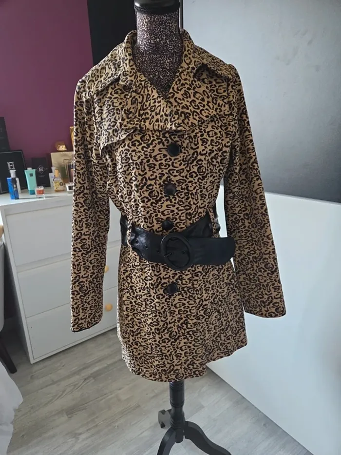 Magnifique Trenchs de chez Jennyfer en taille M - photo numéro 3