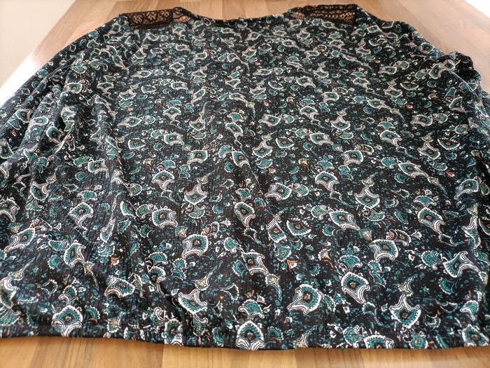 Jolie blouse noires vert taille élastiquée XL La Halle - photo numéro 7