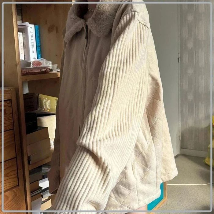 Veste chaude taille 50-52 marque Anne de lançay - photo numéro 4