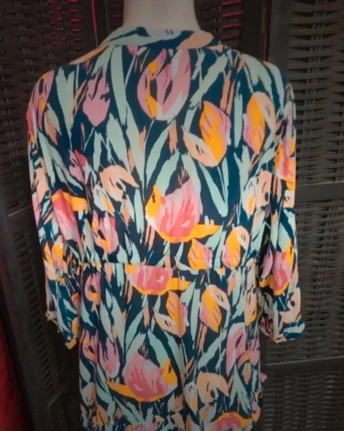 Très belle blouse fleurie XL - photo numéro 4