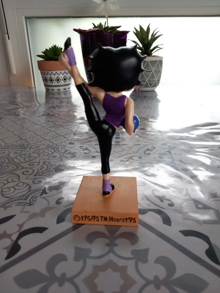 Betty Boop Gymnaste - photo numéro 3