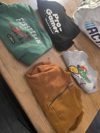 Lot de pull sweat shirt bébé garçon taille 3 ans