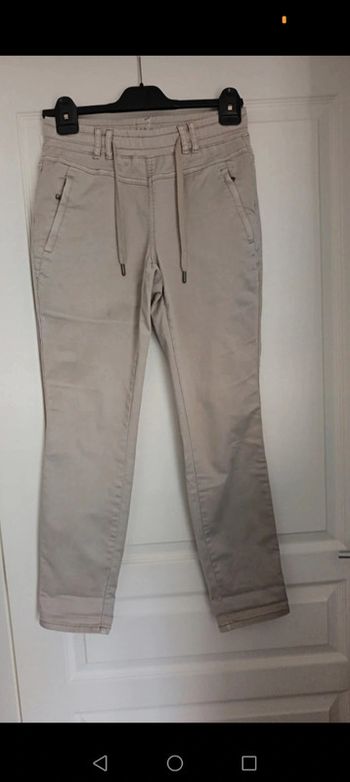 Jean red button