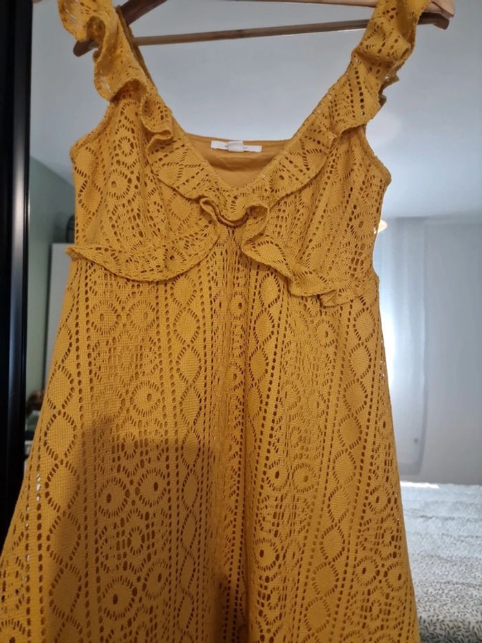 Robe courte jaune moutarde Taille 38 - photo numéro 3