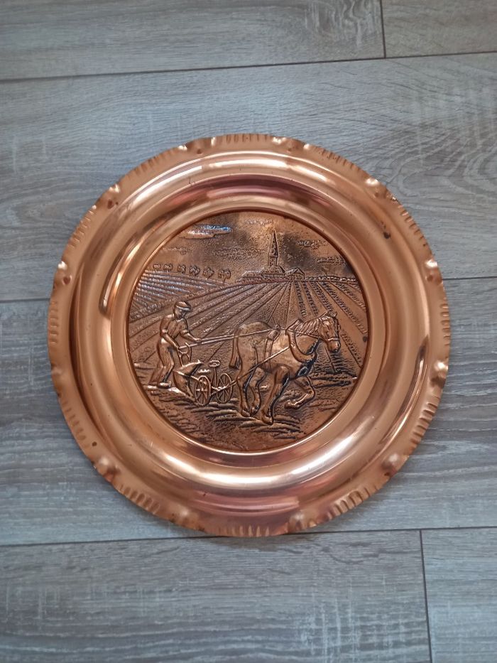 Assiette décorative en cuivre "les labours"