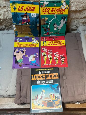 Lot de 5 BDs souples Lucky Luke, éditions Total