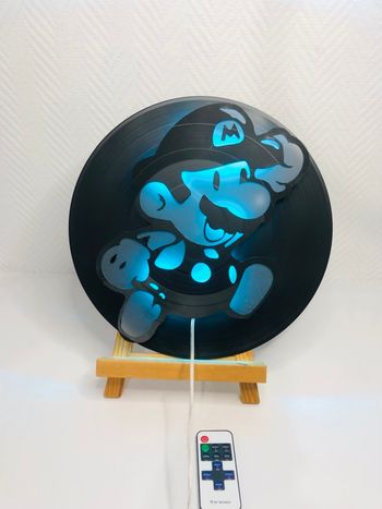 Cadre lumineux sur disque vinyle Super Mario 