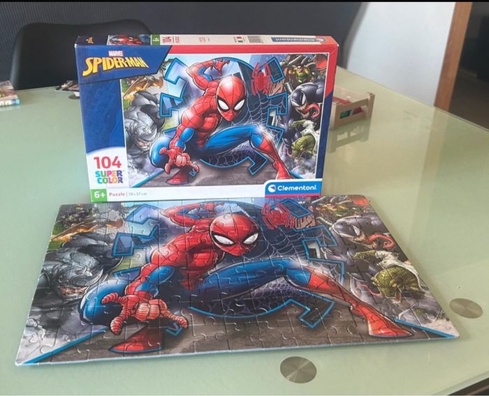 Puzzle 104 pièces Spiderman