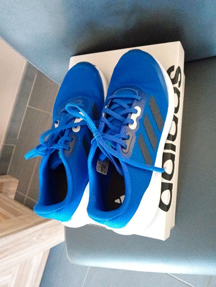 Baskets Adidas 40 - photo numéro 3